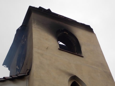 Płonął zabytkowy kościół w Oławie - 8