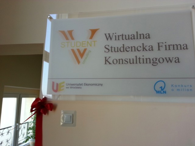 Studenci założyli wirtualną firmę - fot. prw.pl