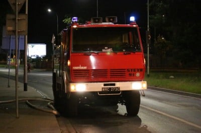 Wrocław: Nocny pożar hali do squasha (ZDJĘCIA) - 3