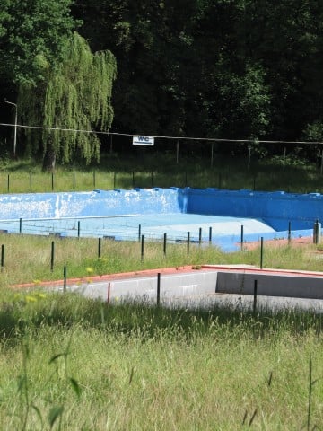 Basenowa pustka: W Wałbrzychu zamkną kolejne kąpielisko - 1