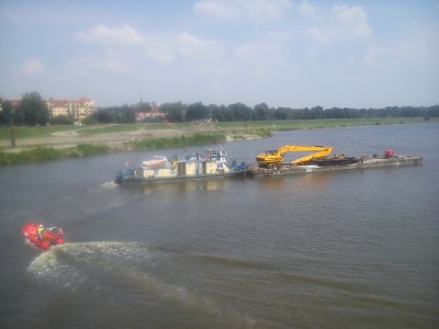 Wrocław: Robotnicy znaleźli w Odrze łódź podwodną? (FOTO) - 5