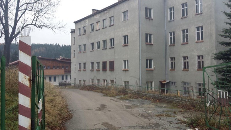 Szklarska Poręba: Mieszkania w dawnym batalionie WOP  - 