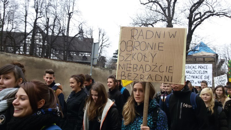Świdnica: Nie pomogły protesty i marsze. IV liceum  do likwidacji - Zdjęcia: Michał Wyszowski (Radio Wrocław)
