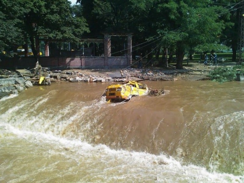 Bogatynia pyta mieszkańców o powódź - zdjęcia: Bogatynia po powodzi, sierpień 2010 (Fot. Tomasz Jędruchów)
