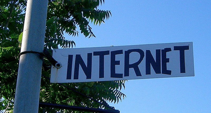 E-usługi, czyli internet w służbie społeczeństwu - fot. cawi2001/Wikipedia