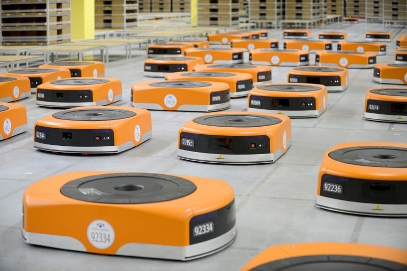 Amazon: Magazynierzy będą pracować z robotami (FOTO) - materiały prasowe